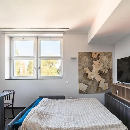 Moderno Bilocale 64mq Con Parcheggio E Palestra Apartament