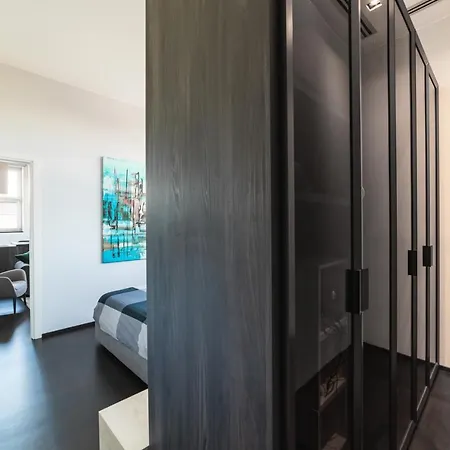 Apartament Moderno Bilocale 64mq Con Parcheggio E Palestra