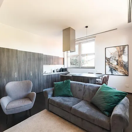 Apartament Moderno Bilocale 64mq Con Parcheggio E Palestra *